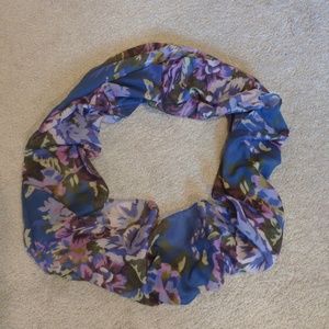Lightweight Infinity Scarf